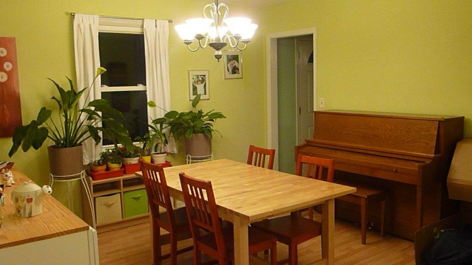 Homeschoolers' dining room