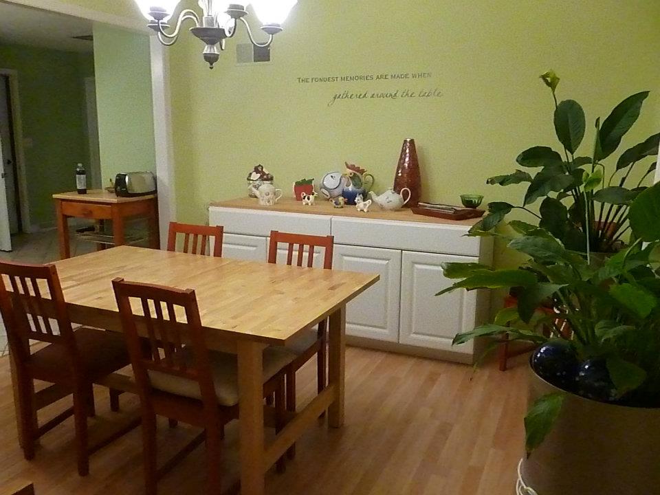 Homeschoolers' dining room