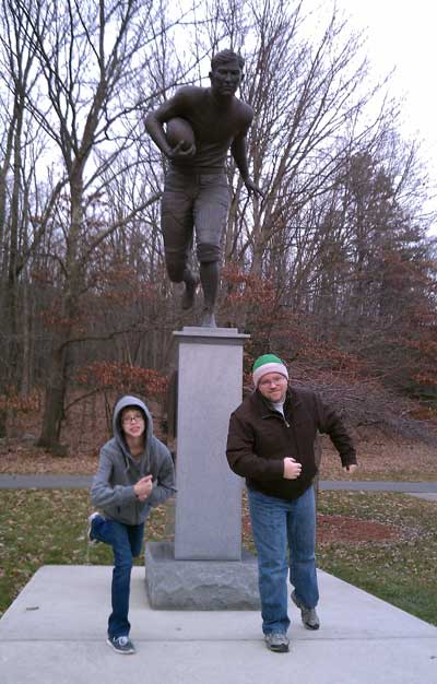 Statue of Jim Thorpe playing football